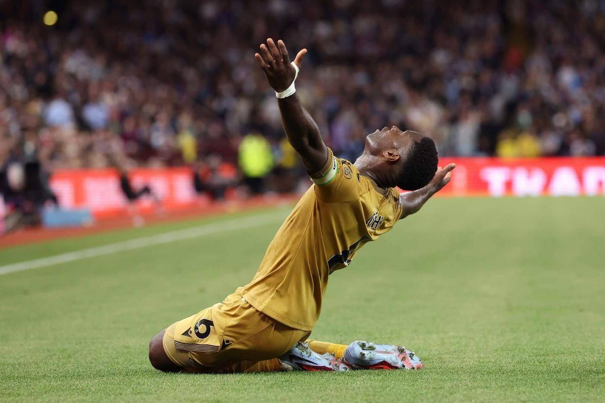 狼队客场击败桑德兰，继续保持不败纪录的简单介绍