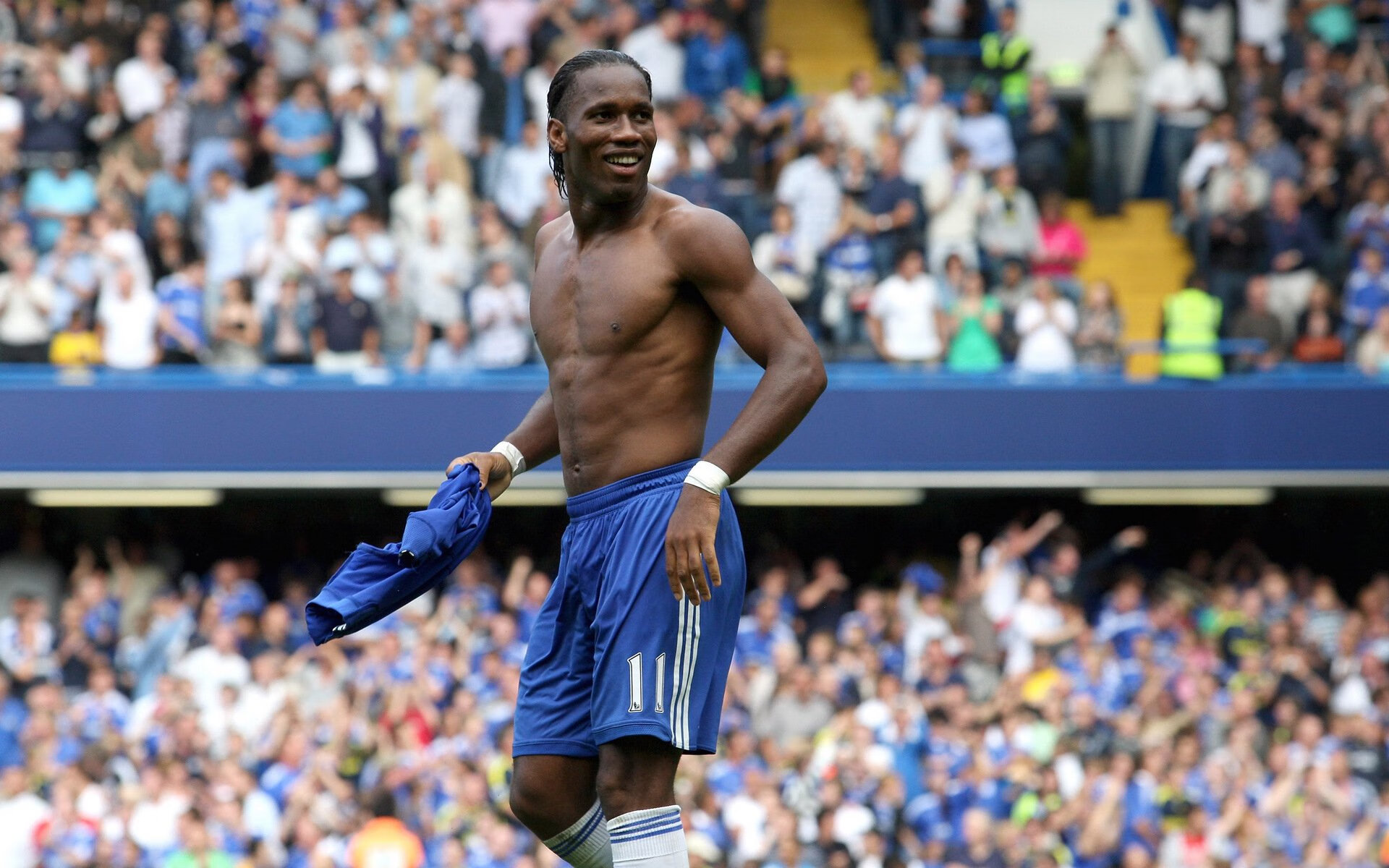 赛道与绿茵场的统治之夜，当F1揭幕战遇见罗德里传奇